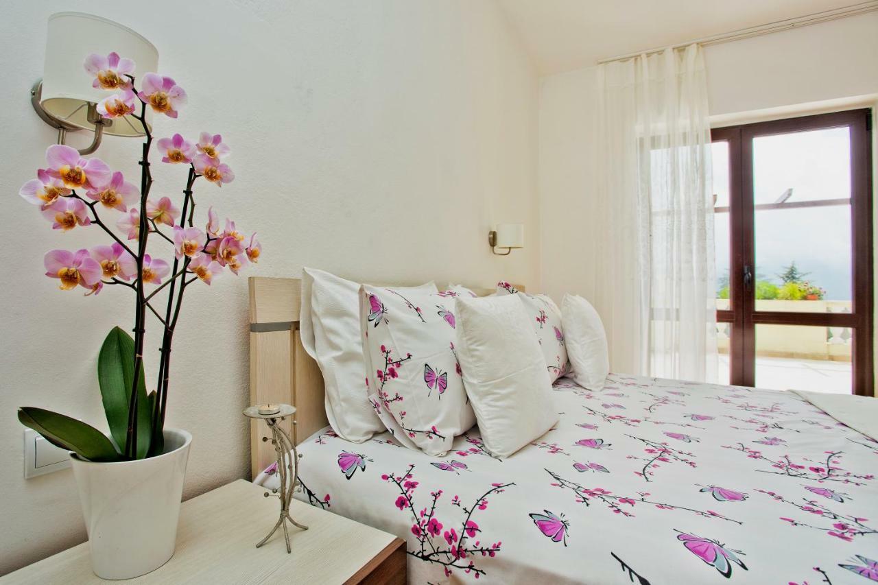 Apartments Херцег-Нови Экстерьер фото