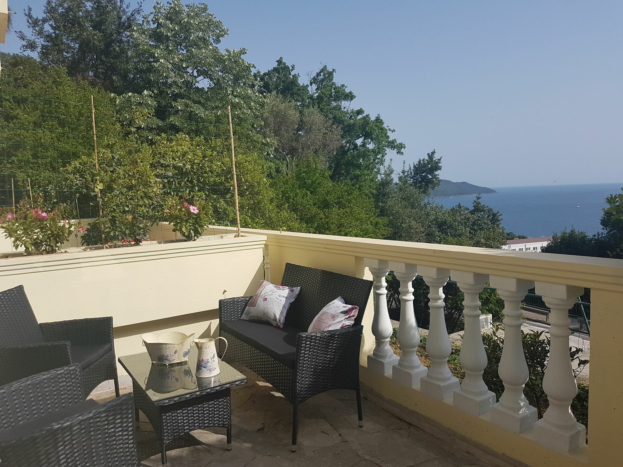 Apartments Херцег-Нови Экстерьер фото